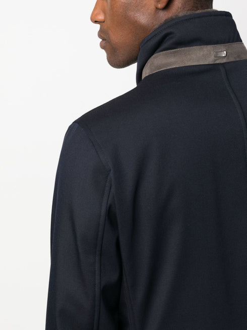 chaqueta de lana con cuello alto